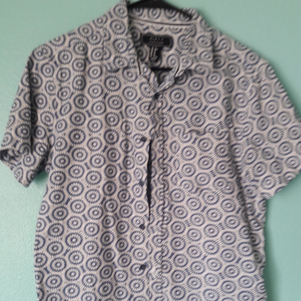 Forever 21 Floral Button Up Size XS